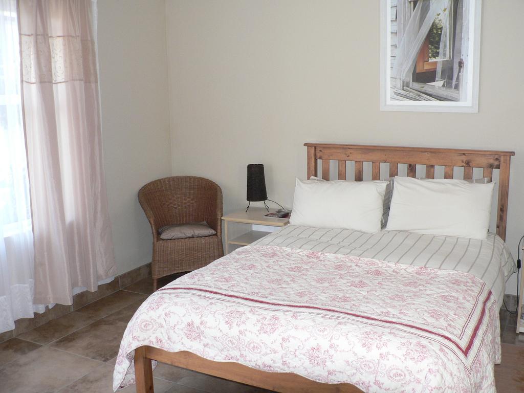 Vogelstrand Guesthouse Swakopmund Exterior photo
